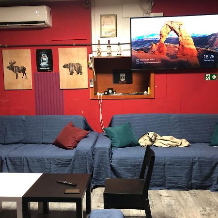 Whole Basement Former Pub2 For Stag Do, Men'S Cave 布达佩斯 外观 照片