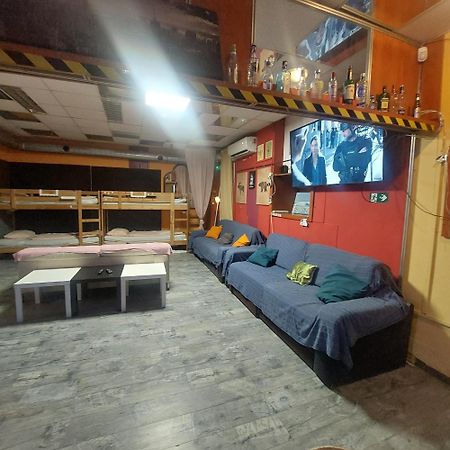 Whole Basement Former Pub2 For Stag Do, Men'S Cave 布达佩斯 外观 照片