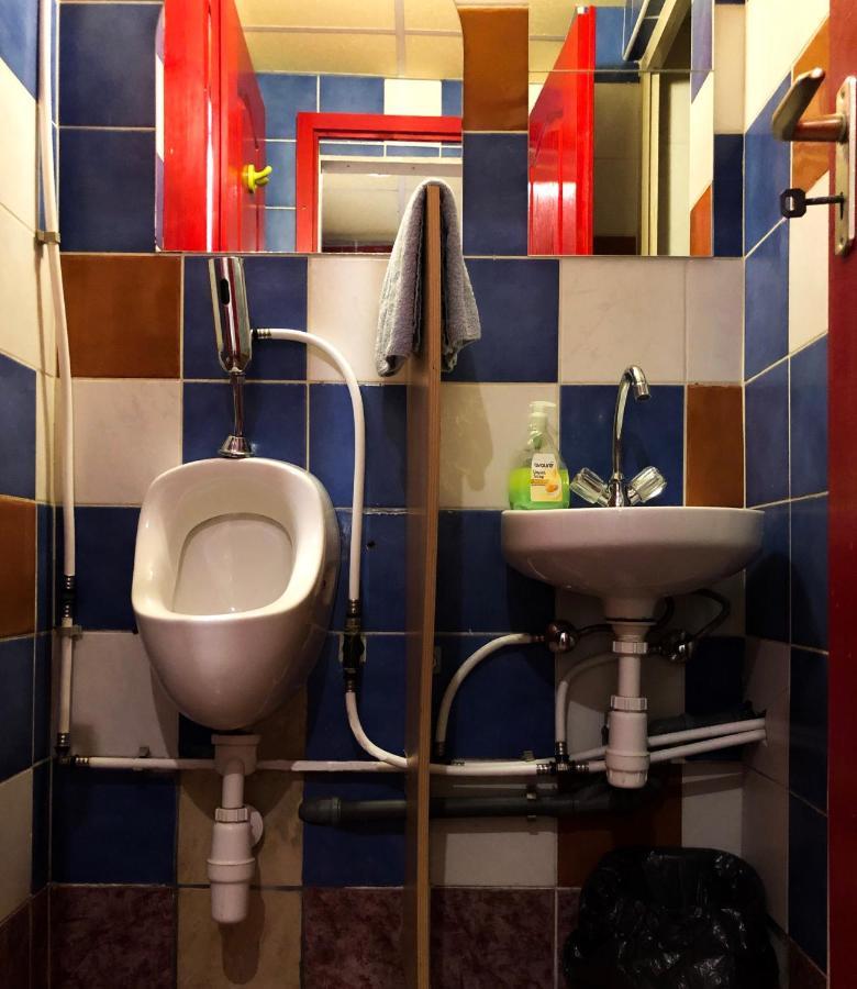 Whole Basement Former Pub2 For Stag Do, Men'S Cave 布达佩斯 外观 照片