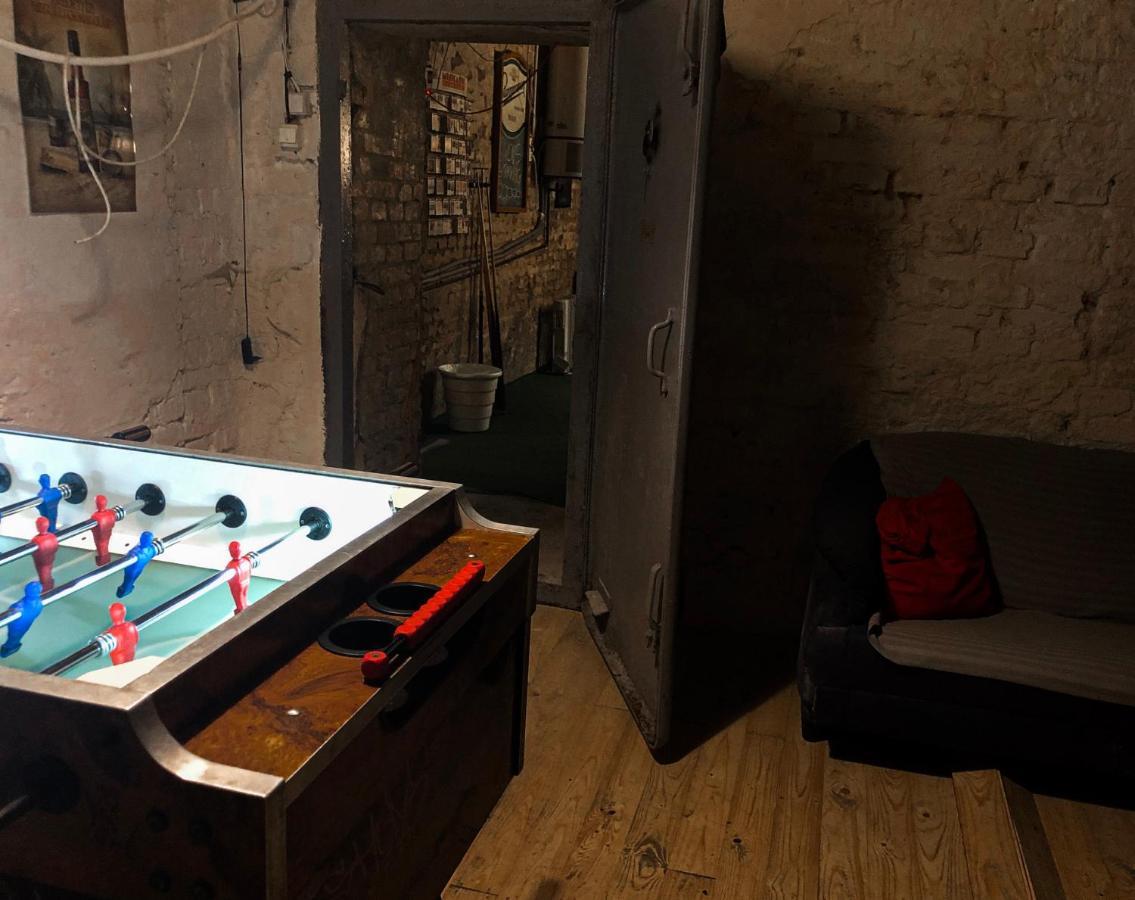 Whole Basement Former Pub2 For Stag Do, Men'S Cave 布达佩斯 外观 照片