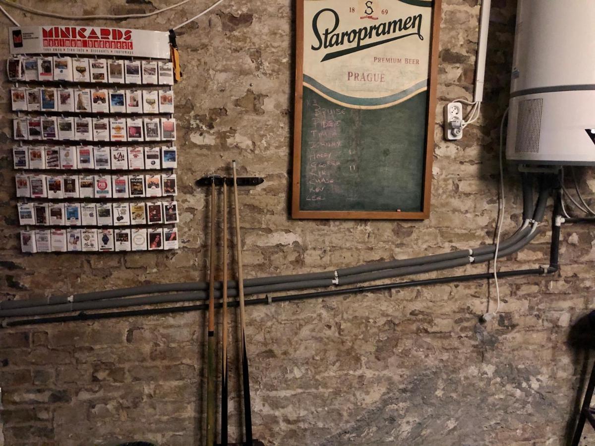 Whole Basement Former Pub2 For Stag Do, Men'S Cave 布达佩斯 外观 照片