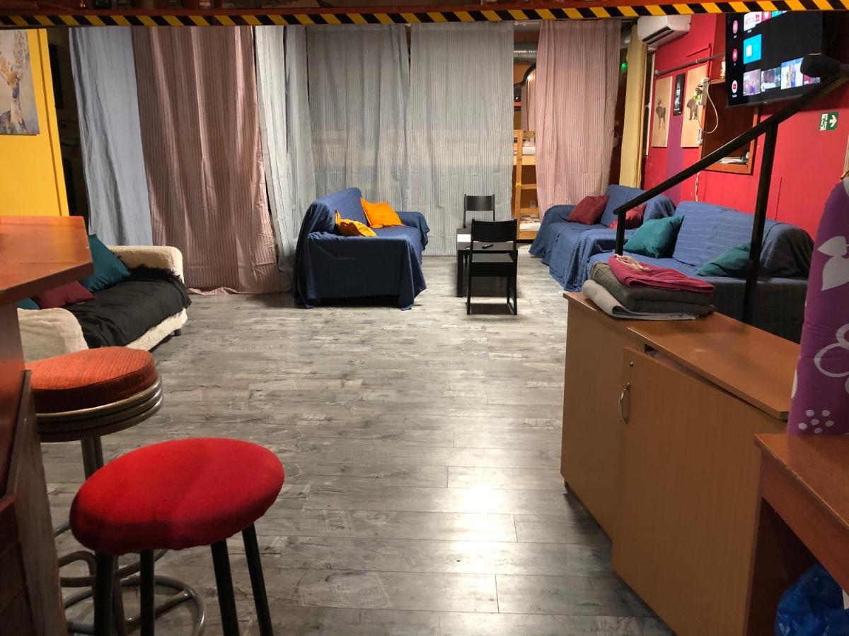 Whole Basement Former Pub2 For Stag Do, Men'S Cave 布达佩斯 外观 照片