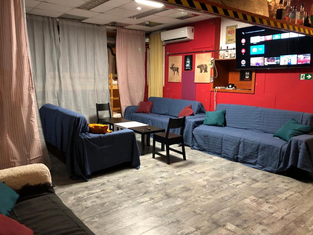 Whole Basement Former Pub2 For Stag Do, Men'S Cave 布达佩斯 外观 照片