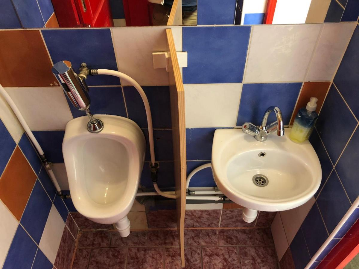 Whole Basement Former Pub2 For Stag Do, Men'S Cave 布达佩斯 外观 照片